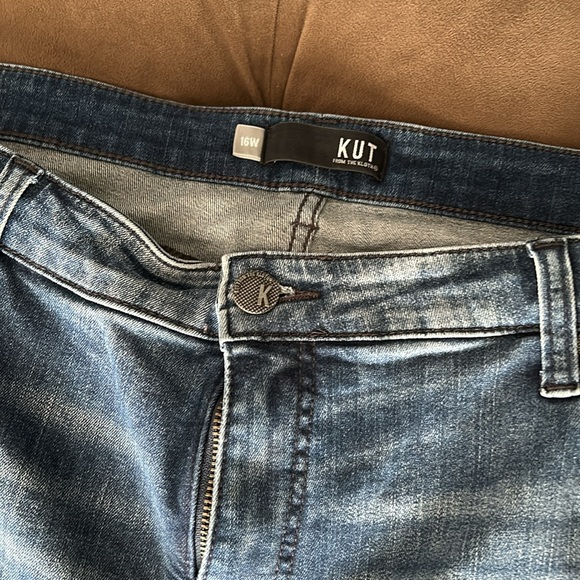 Kut from the Kloth Catherine Boyfriend Jeans - Picture 2 of 3